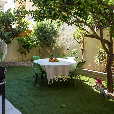 Lilliput Garden Apartman *